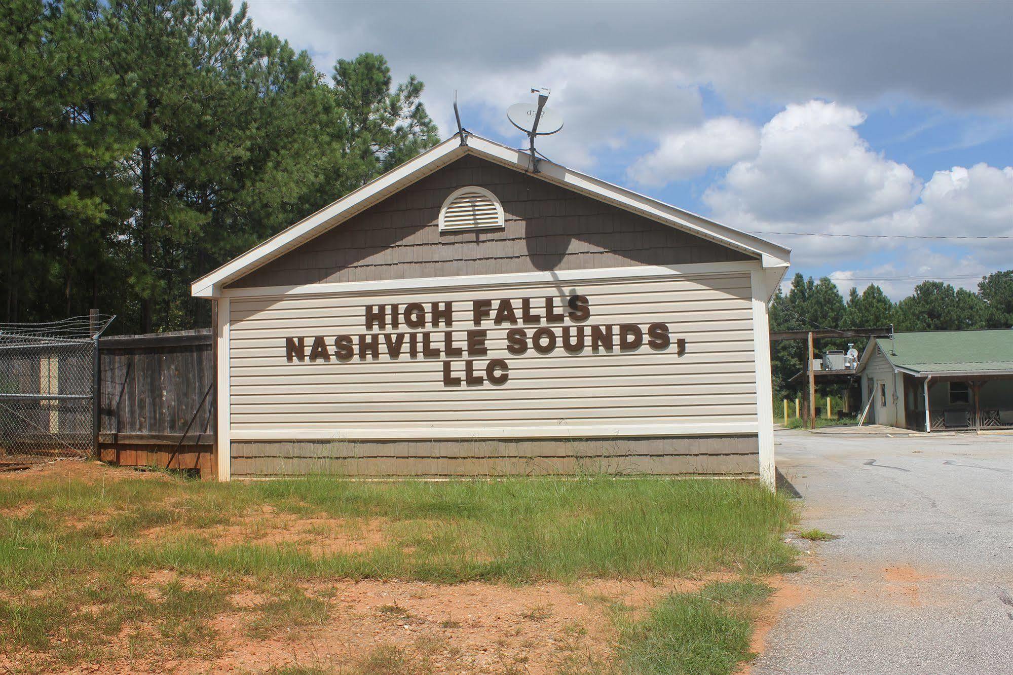 High Falls Inn & Suites Kültér fotó